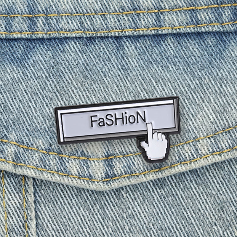 Tech Accessories To Gift - Pins de Esmalte e Broches de