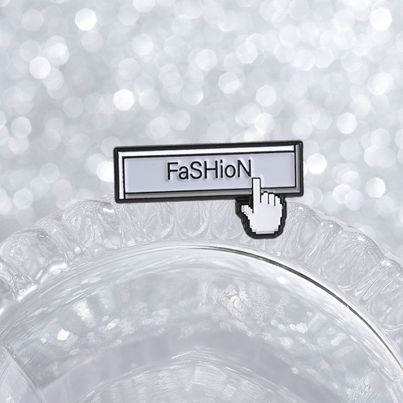 Pins de Esmalte e Broches de L - Tech Accessories To Gift avaliação e preço